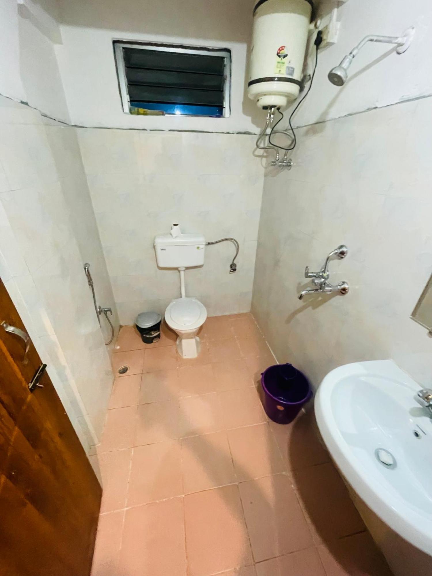 Hotel Palm Street Near Taj آغْرا المظهر الخارجي الصورة
